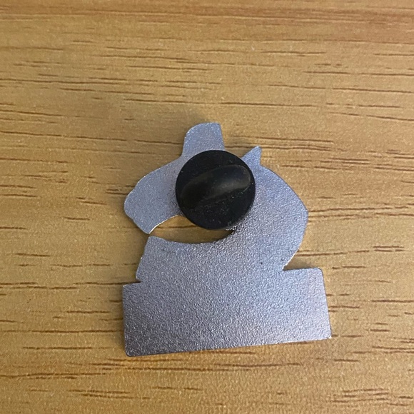 -- ⭐️3 for $15-Vancouver Canucks Bo Horvat Pin - Picture 2 of 4